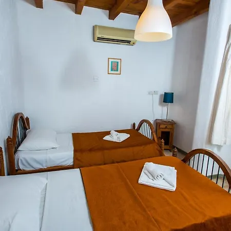 Villa Clarissa & Carmel View Paphos Extérieur photo